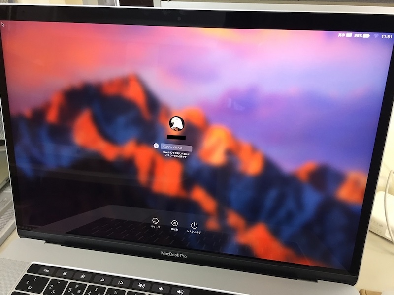 MacBook Pro (15-inch, 2016) Touch Bar A1707 液晶パネル交換修理